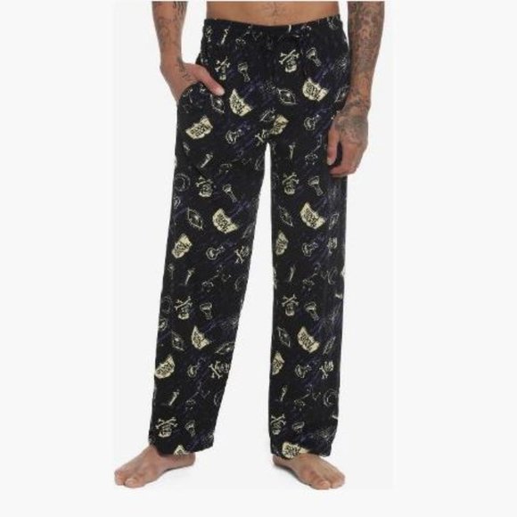NWOT Disney Hocus Pocus Lounging Pants Pajama Pants  Size S - Picture 11 of 12